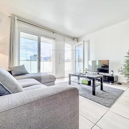B&v Prestige Beysan Apartmán Annemasse