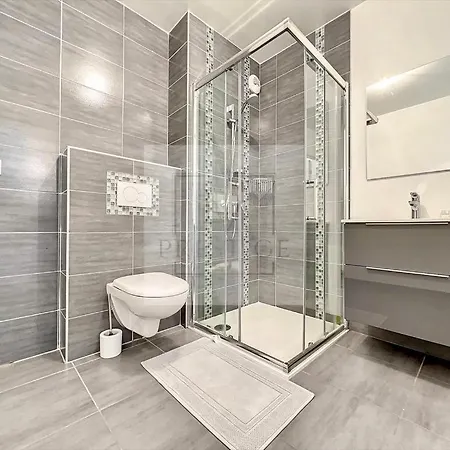 Apartment B&v Prestige Beysan *
